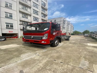 國(guó)六重汽王牌3900軸距黃牌隨車(chē)吊濰柴190隨車(chē)吊