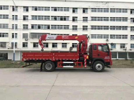 重汽王牌國六4500軸距隨車吊濰柴190上裝長興8噸4節(jié)臂吊機