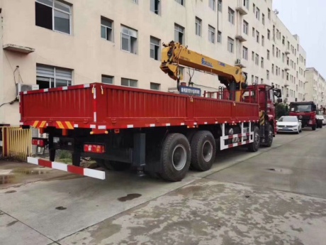 陜汽德龍新M3000國(guó)六前四后八 上裝徐工14噸G型臂