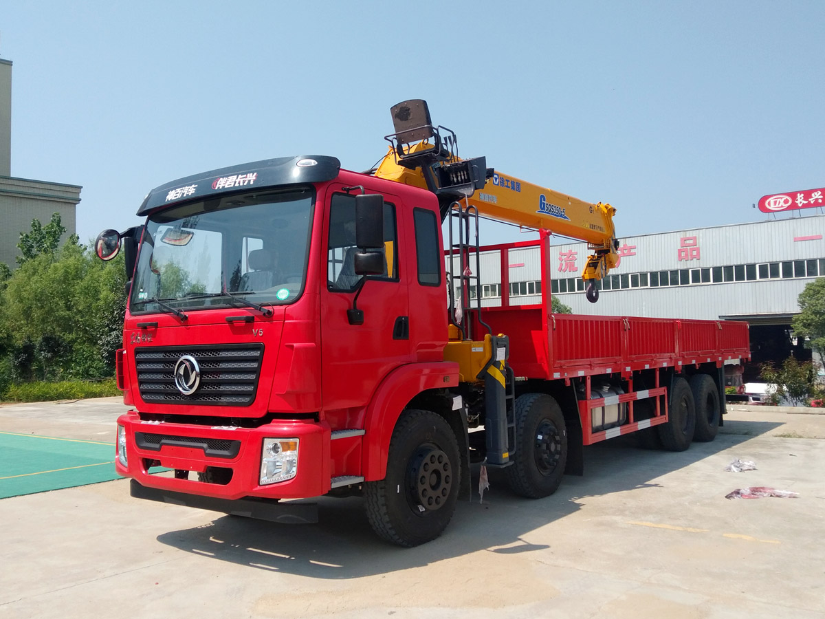 東風(fēng)錦程V5前四后八上裝徐工14噸吊機(jī)
