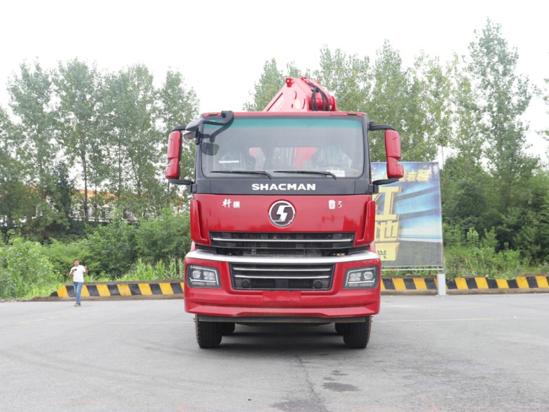 國六陜汽軒德翼3前四后八隨車吊，上裝長興40噸7節(jié)折臂吊機(jī)