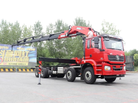 陜汽德龍新M3000前四后八，上裝韶起25噸折臂吊機