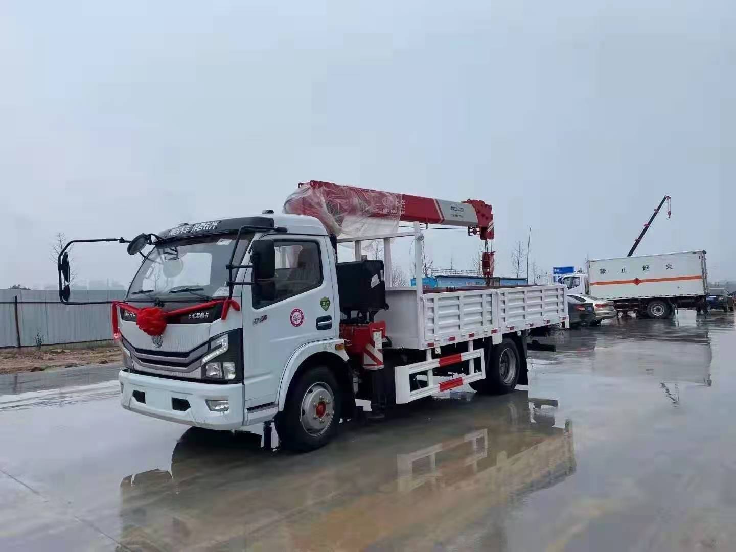 東風(fēng)多利卡D7國六隨車吊