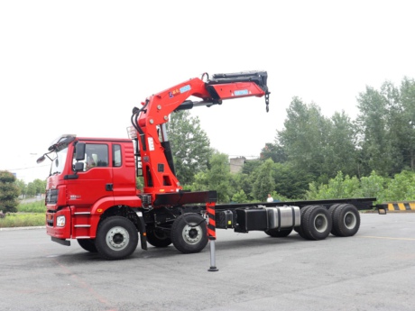 陜汽德龍新M3000前四后八隨車吊，上裝韶起25噸7節(jié)折臂吊機(jī)