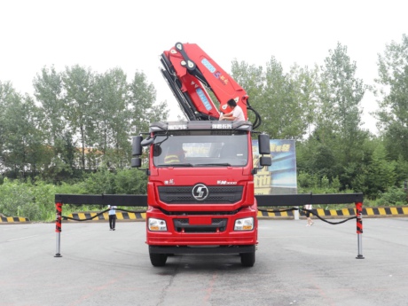 陜汽德龍新M3000前四后八隨車吊，上裝韶起25噸7節(jié)折臂吊機(jī)