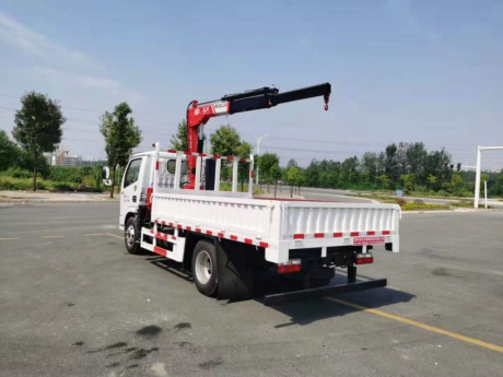 國六多利卡D6S 1.8噸藍(lán)牌折臂隨車吊