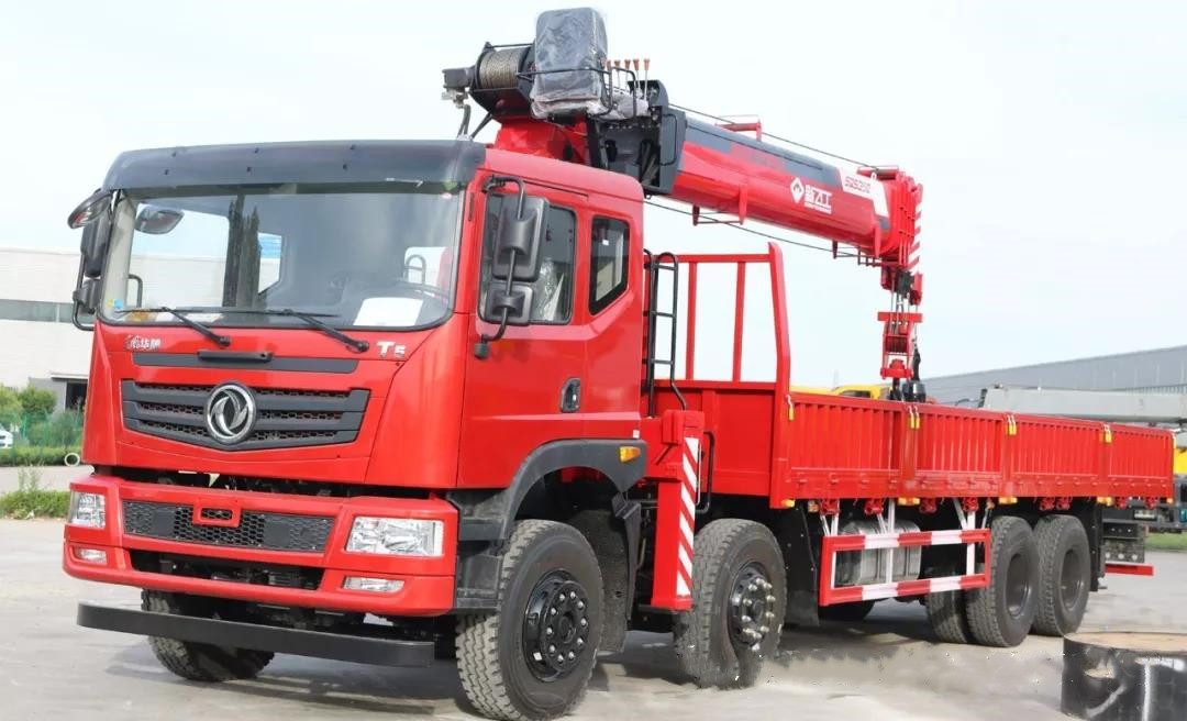 東風(fēng)天龍16噸隨車(chē)吊五個(gè)保養(yǎng)方法